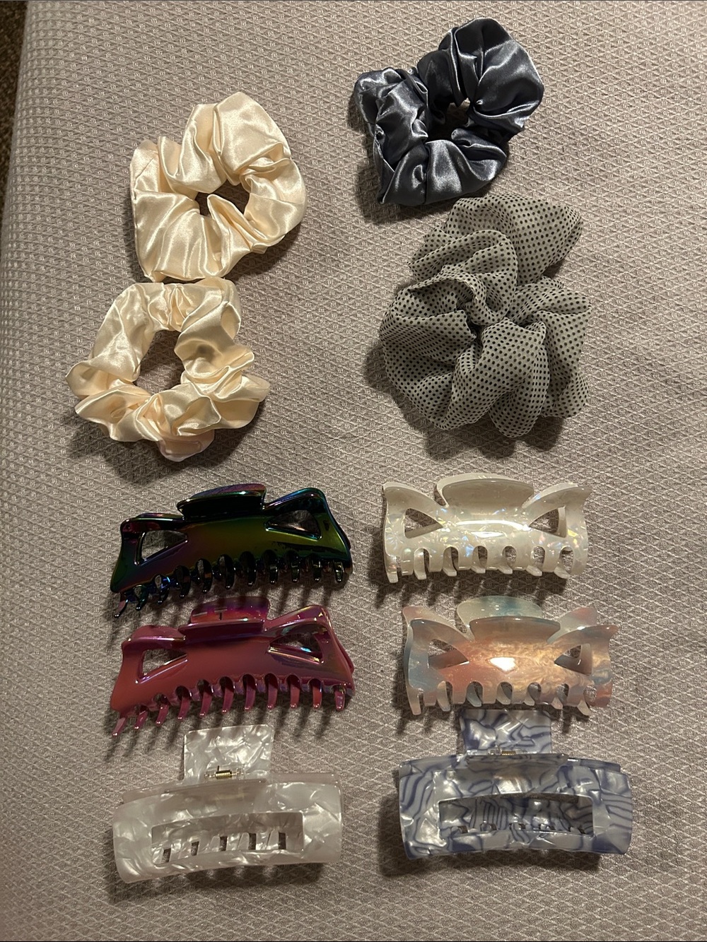 Assorted Women's Hair Clips & Scrunchies - Neutral, Pearl, Ivory, Gray